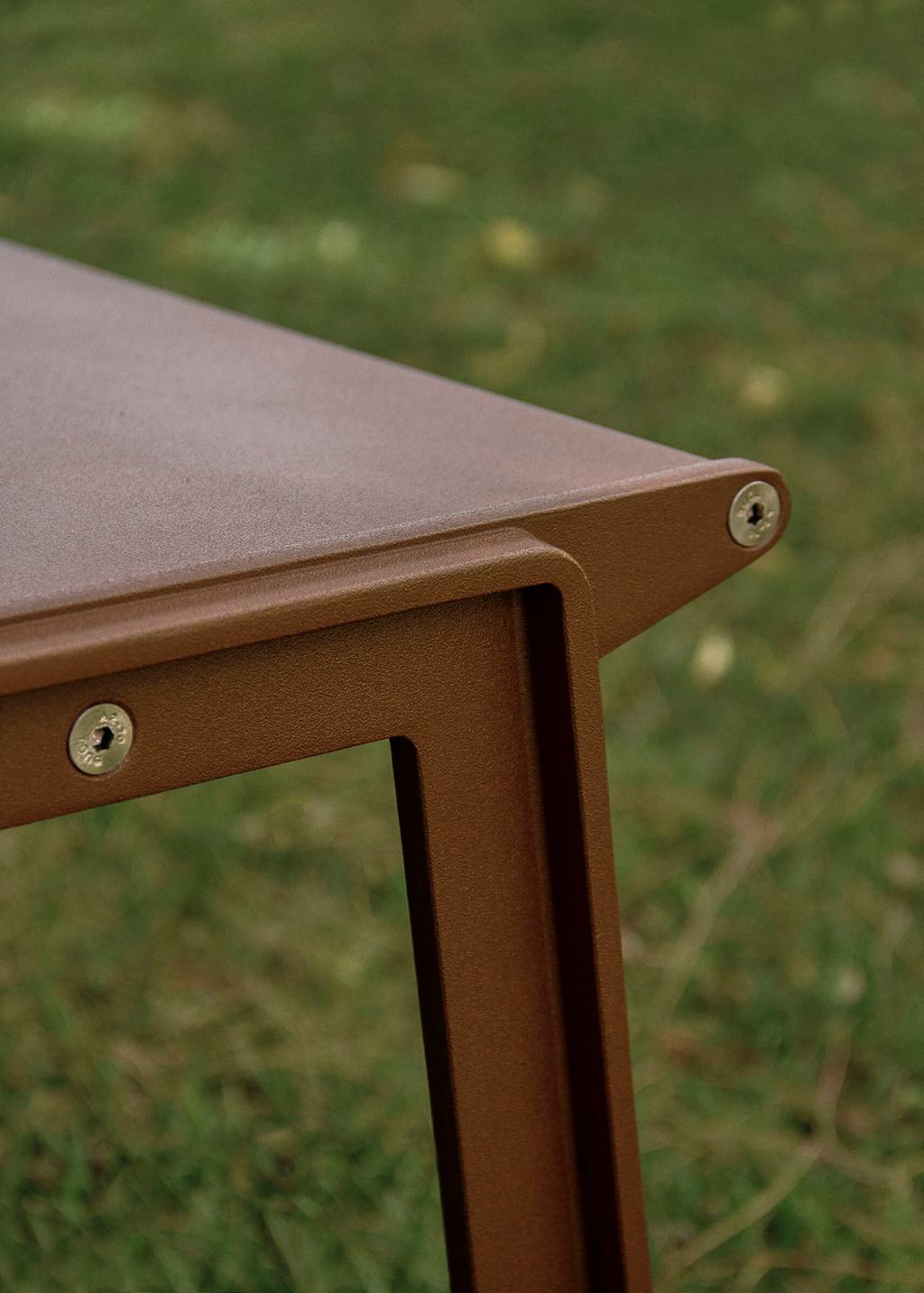 Basic Table - Landscape Forms