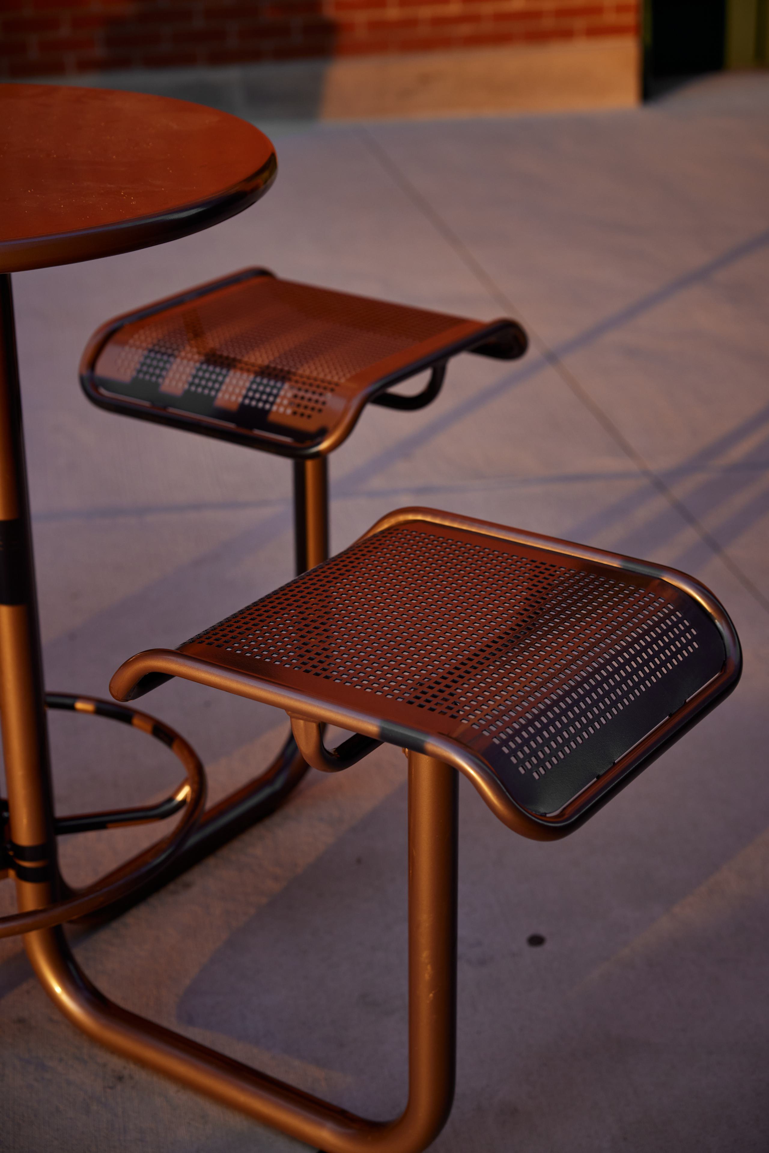 Carousel Table - Landscape Forms