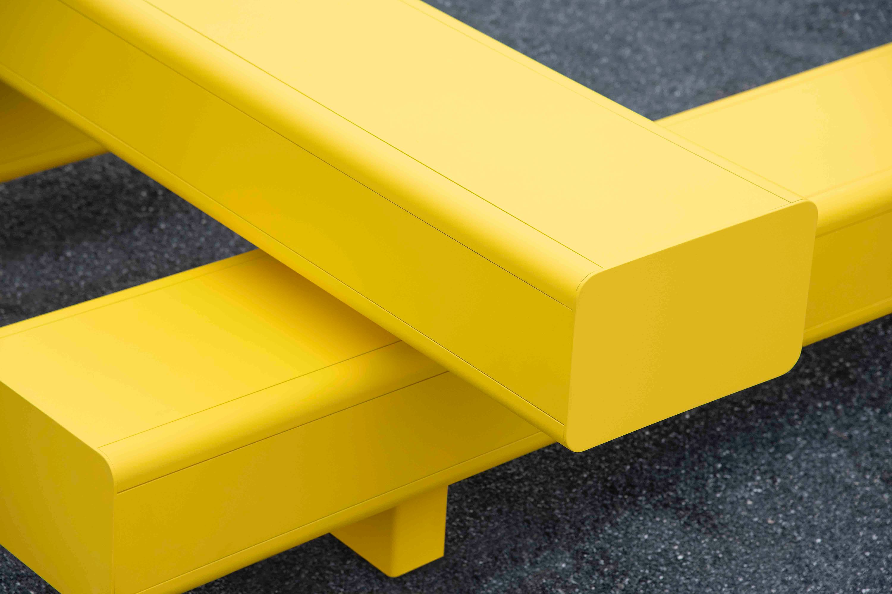 Bench Bottom View Theory - Thick Beam Bench - Landscape Forms